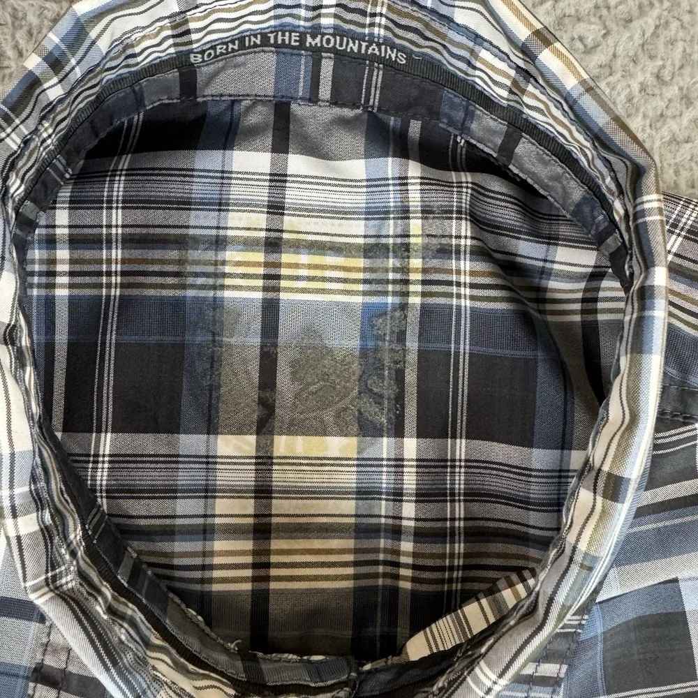 KUHL Men's Large Blue Plaid Short Sleeve Button Up Shirt Outdoor‎ Pockets